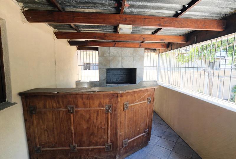 4 Bedroom Property for Sale in Goodwood Estate Western Cape